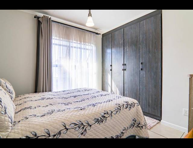 1 BEDROOM APARTMENT FOR SALE IN OLIVEDALE